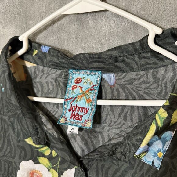 Johnny Was Top Plus 2X Blooming  100% Silk Floral Semisheer Roll Tab Sleeve READ - Picture 4 of 13